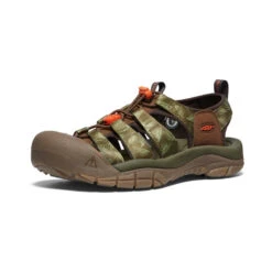 Keen Men's Newport Retro X Smokey Bear | Smokey Bear/Military Olive -Keen 60a22a72b7fd3afc9878b4539a14b550f5828fa8